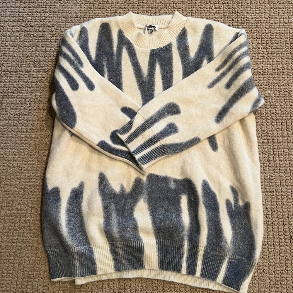 NWT graphic sweater!!